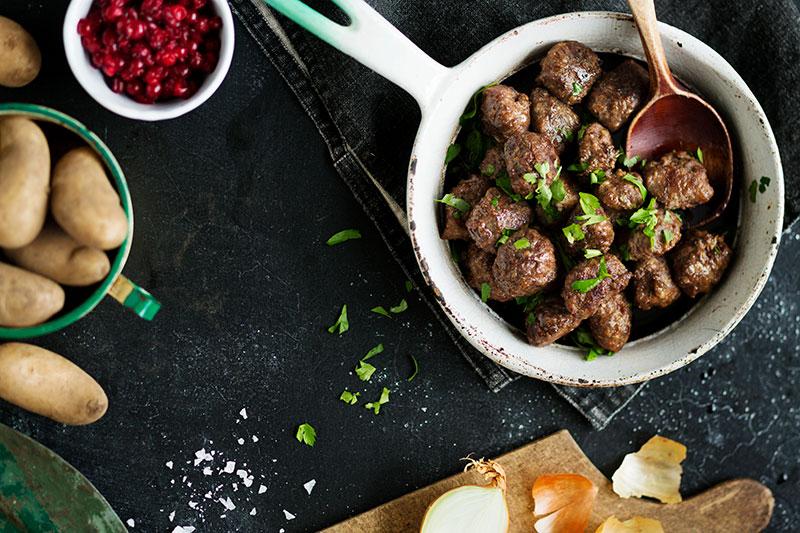 Delicious read deer meatballs - Lapin Liha