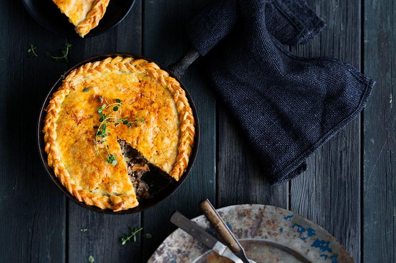 Red deer and chanterelle pie - Lapin Liha