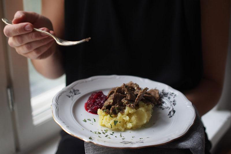 Sautéed reindeer, mashed Lappish potatoes, and cranberry sauce
